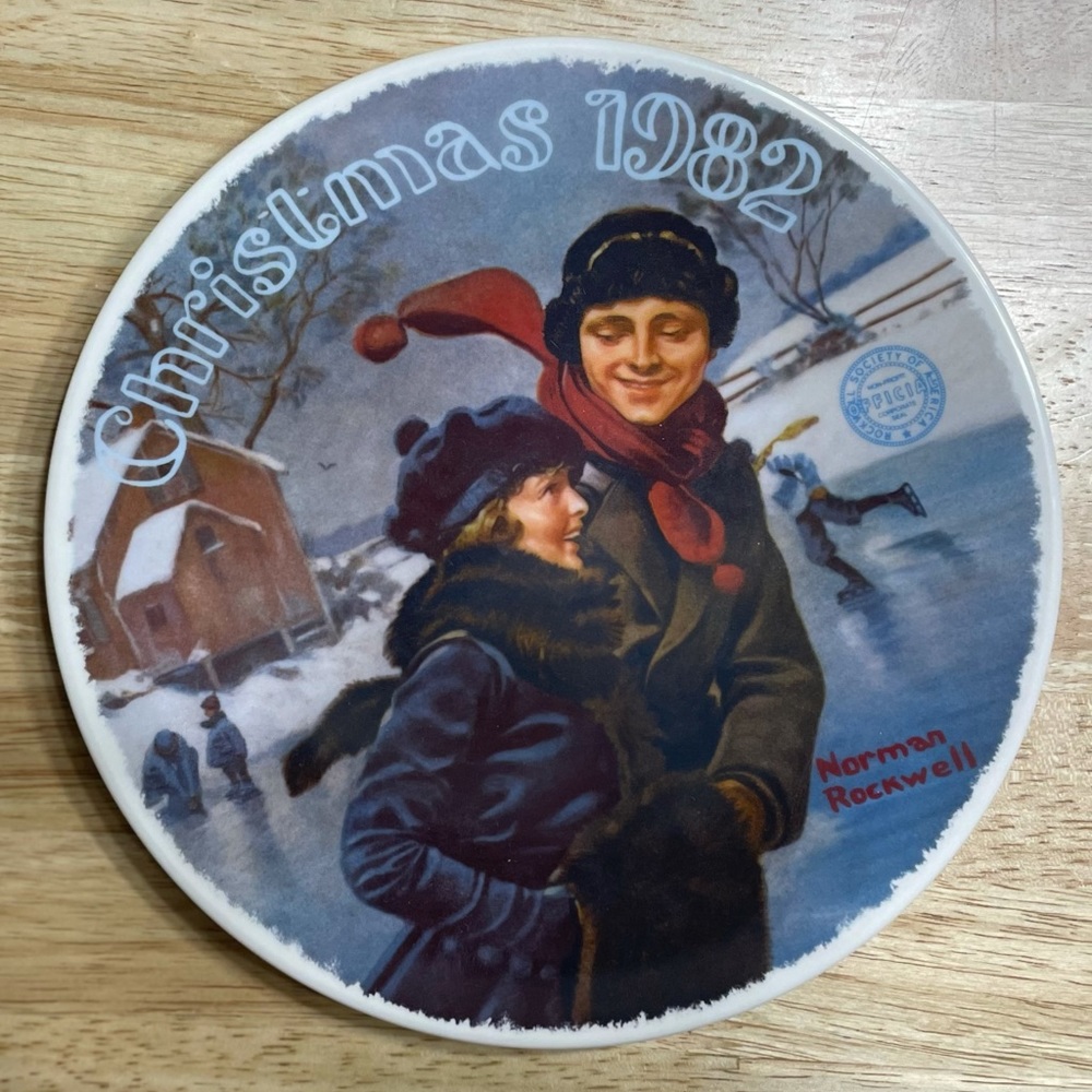 Vintage 1982 Mint Condition Norman Rockwell Christmas Courtship Plate, Knowles